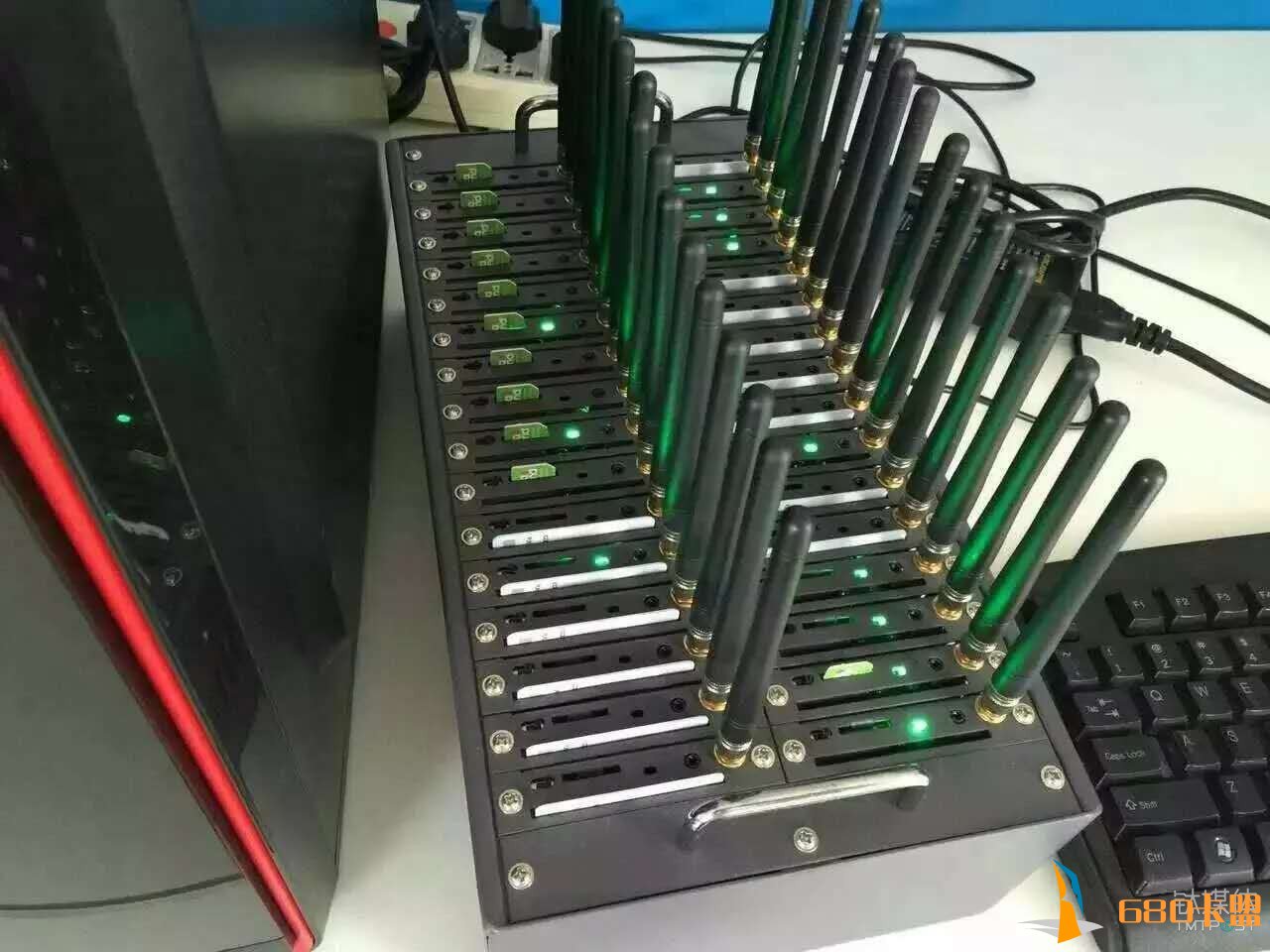 薅羊毛、微商、刷数据，深挖微信“群控”黑色产业链
