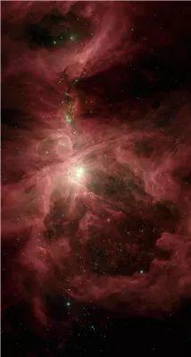美丽的猎户座星云，正在通过聚集物质的方式孕育新的恒星。图片来源：NASA